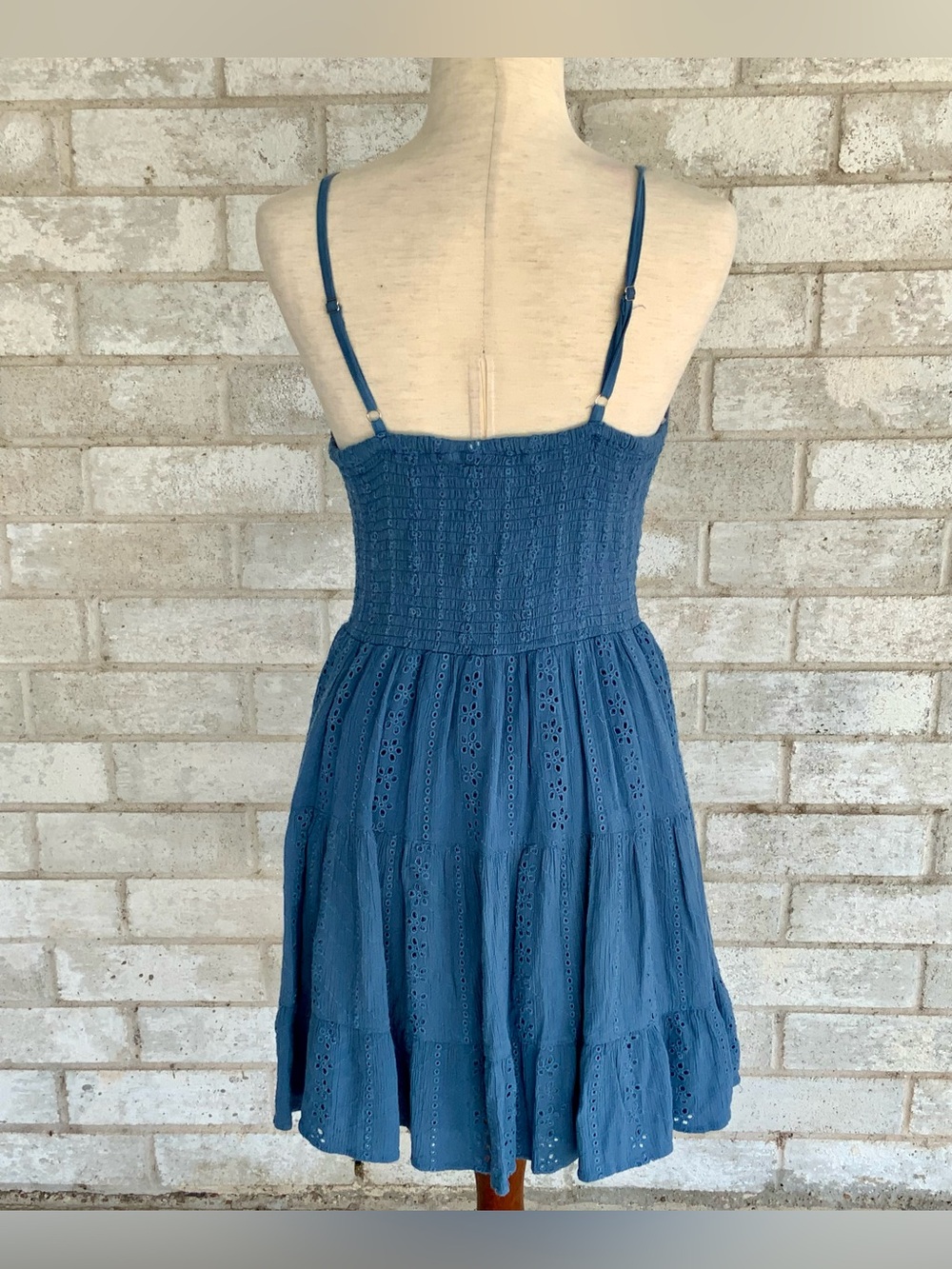 Women's Angie Eyelet Knot Front Mini Dress Large - Picture 3 of 13
